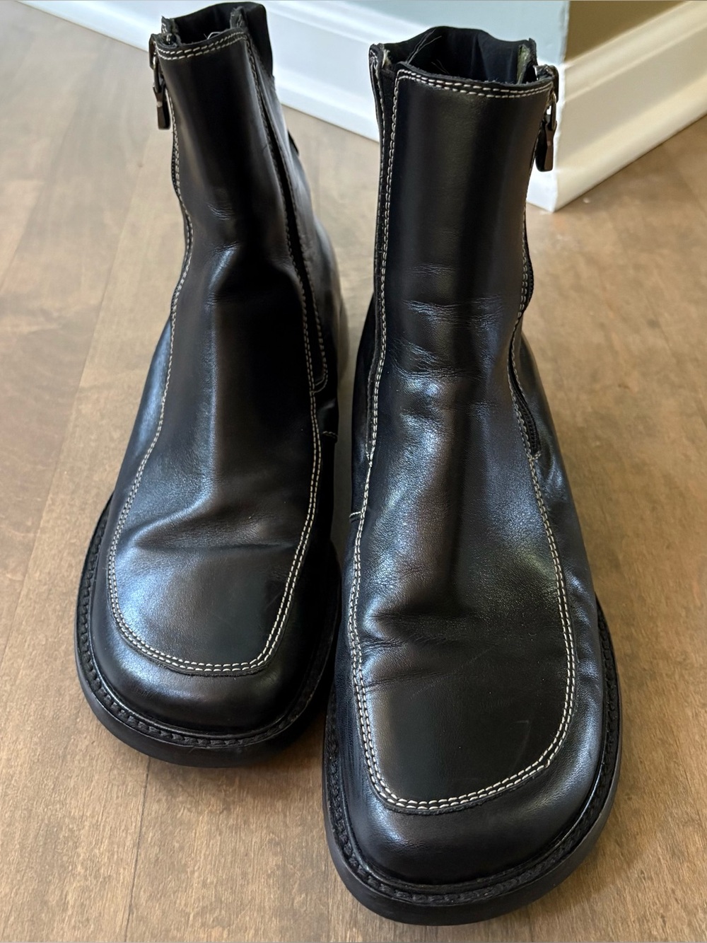 Donald Pliner Black Leather Boots EUC 7